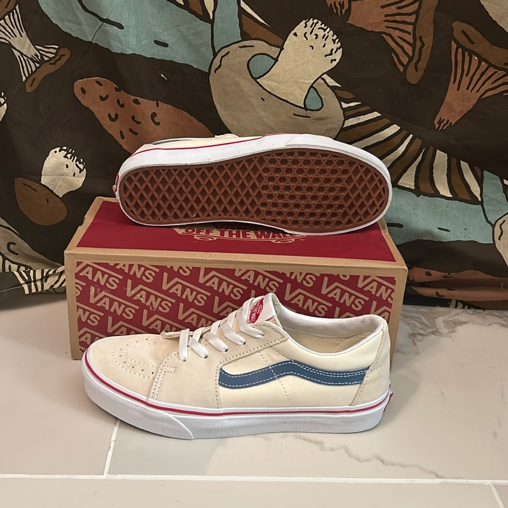 Vans women’s size 9 men’s size 7.5